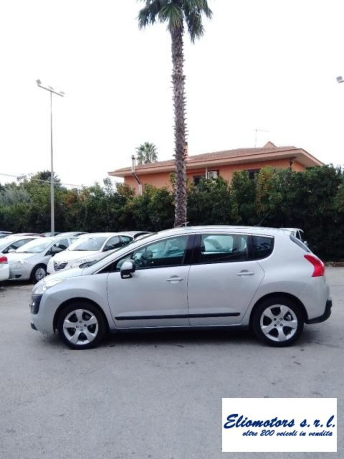 Peugeot 3008 2.0 HDi 150CV Business (11)