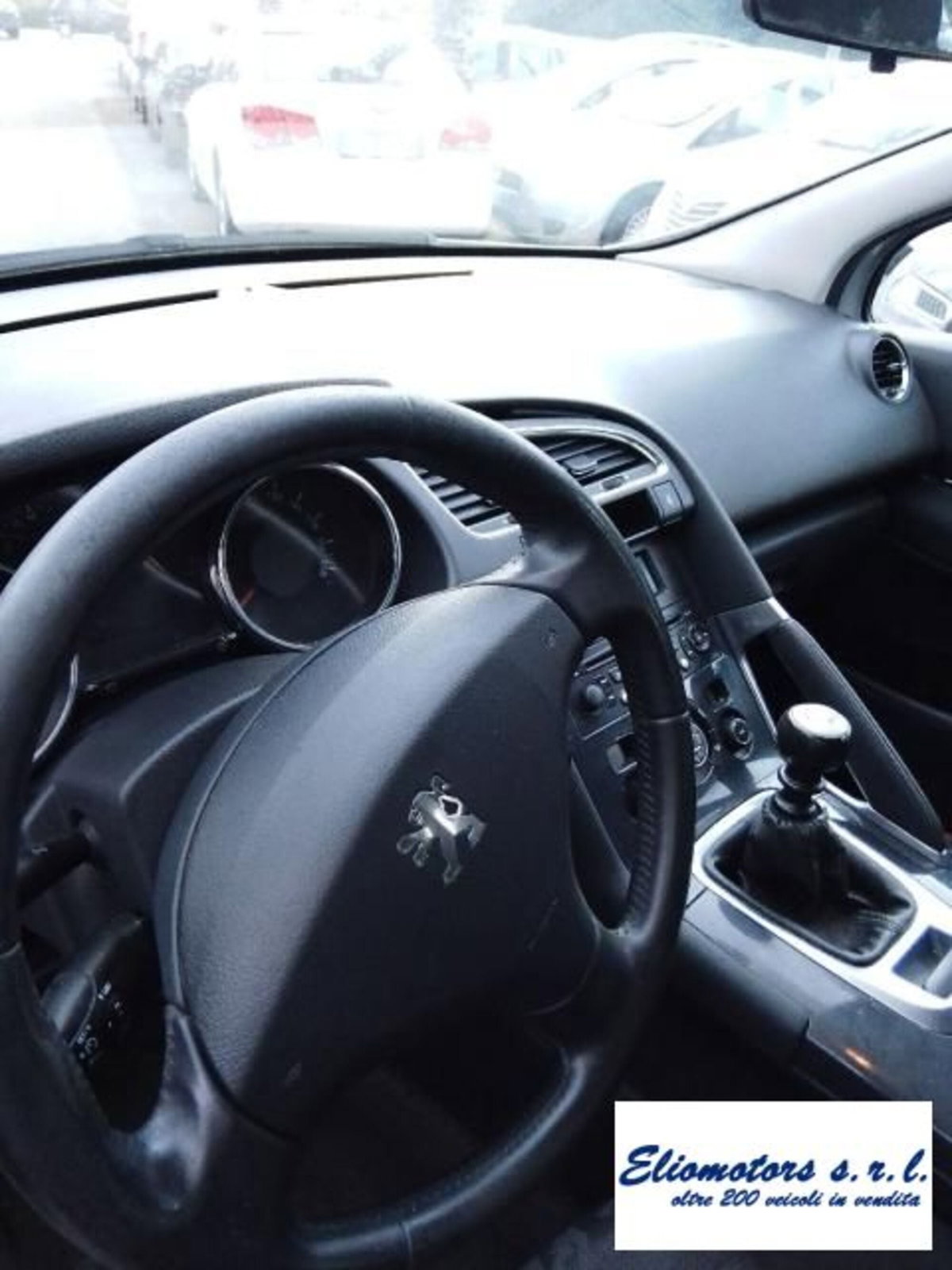 Peugeot 3008 2.0 HDi 150CV Business (4)