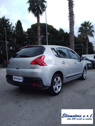 Peugeot 3008 2.0 HDi 150CV Business (9)