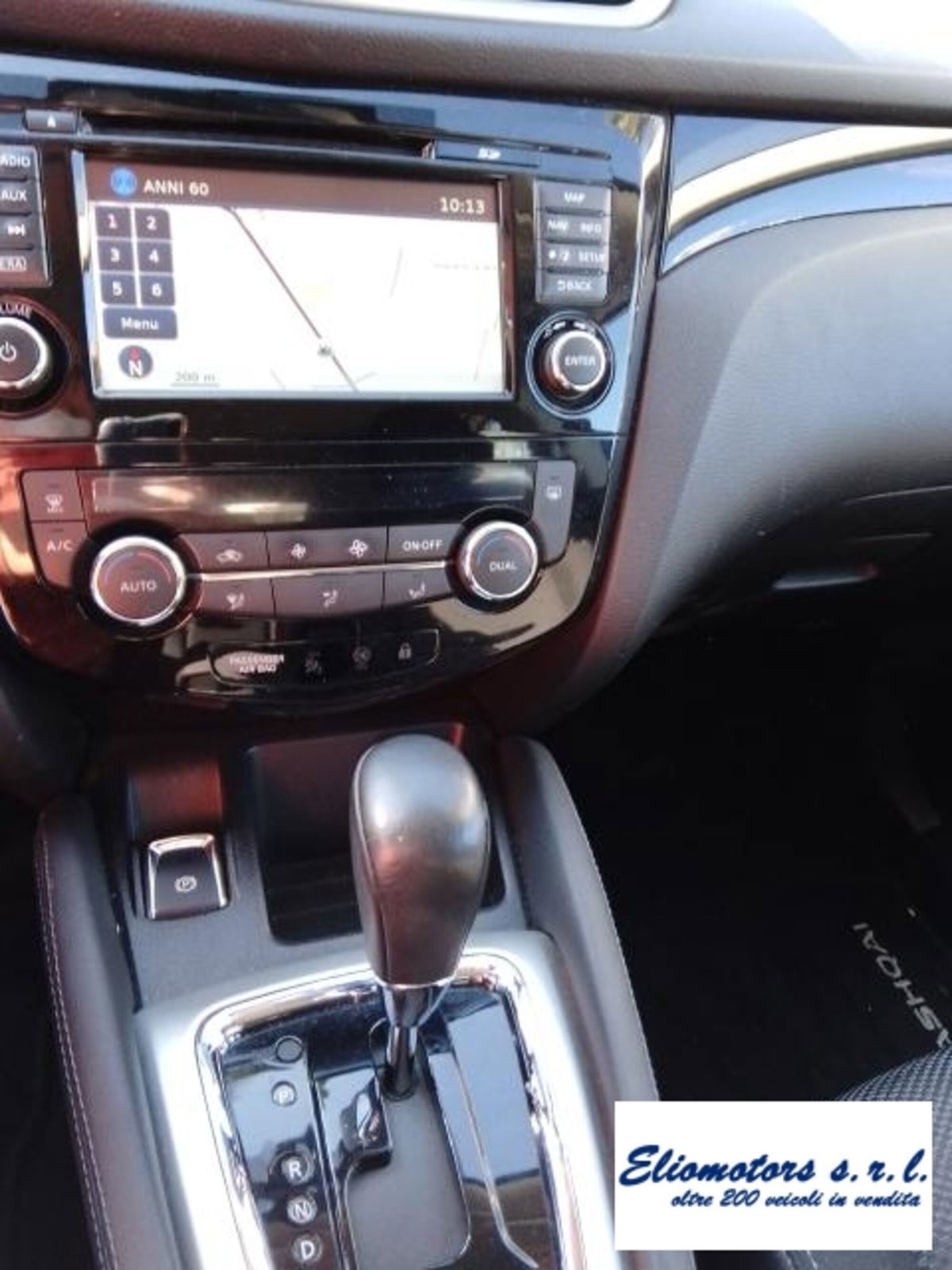 Nissan Qashqai 1.6 dCi X-Tronic 2WD Black Edition (5)