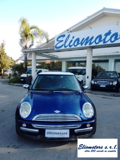 MINI Mini 1.6 16V Cooper (2)