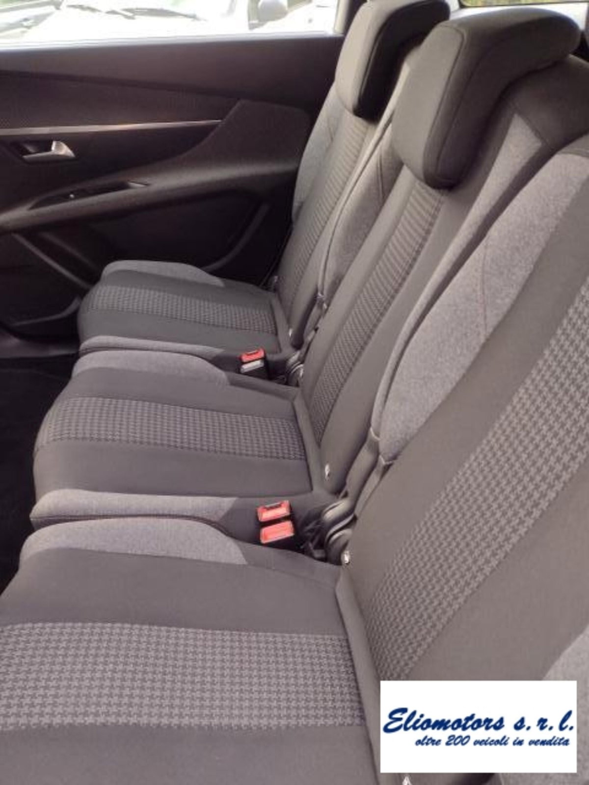 Peugeot 5008 BlueHDi 120 S&S Business (11)
