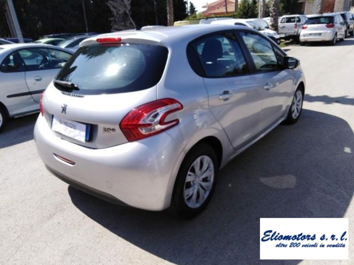 Peugeot 208 e-HDi 92 CV Stop&Start robotizzato 5 porte Active (3)