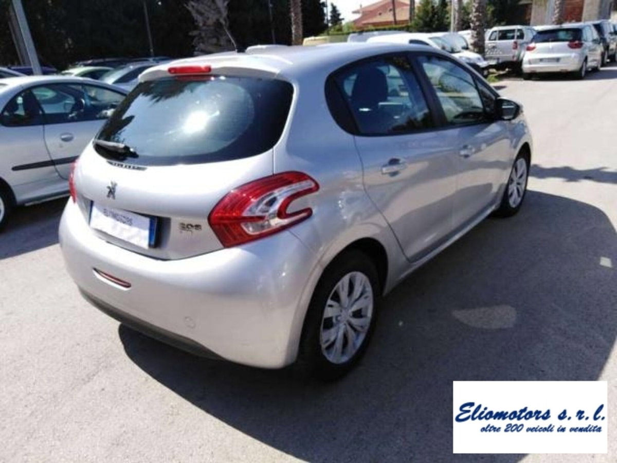 Peugeot 208 e-HDi 92 CV Stop&Start robotizzato 5 porte Active (7)