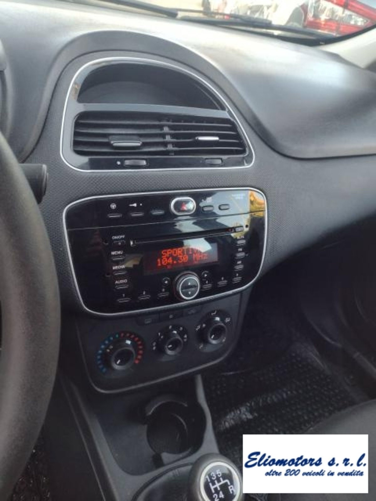Fiat Punto 1.2 8V 5 porte Street (12)