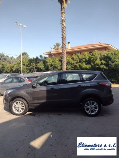 Ford Kuga 2.0 TDCI 150 CV S&S 4WD Titanium X (17)