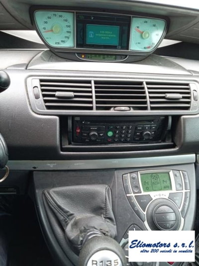 Peugeot 807 HDi FAP ST (10)