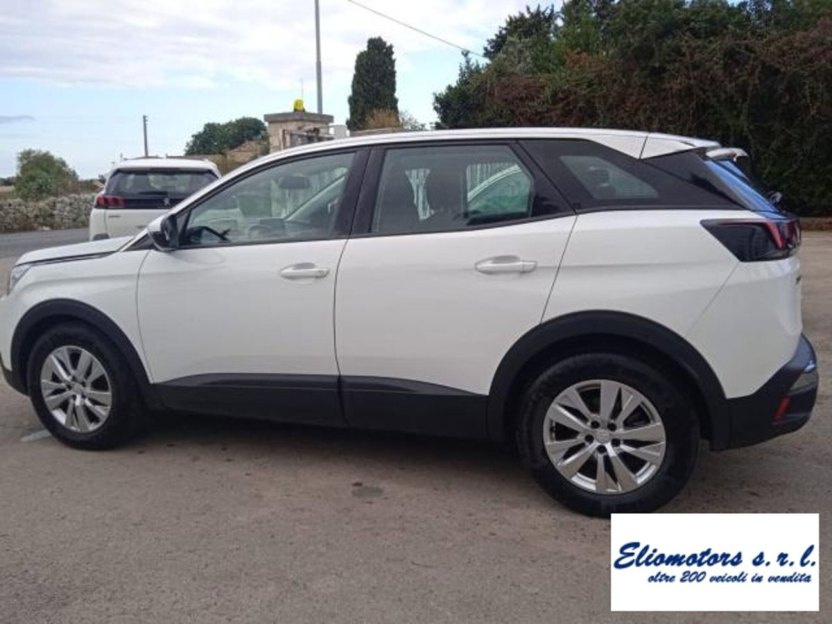 Peugeot 3008 BlueHDi 130 S&S Business (2)
