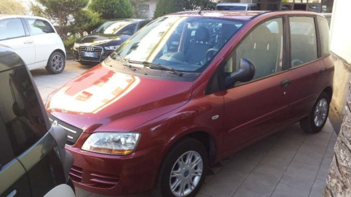Fiat Multipla 1.6 16V Natural Power Dynamic (2)