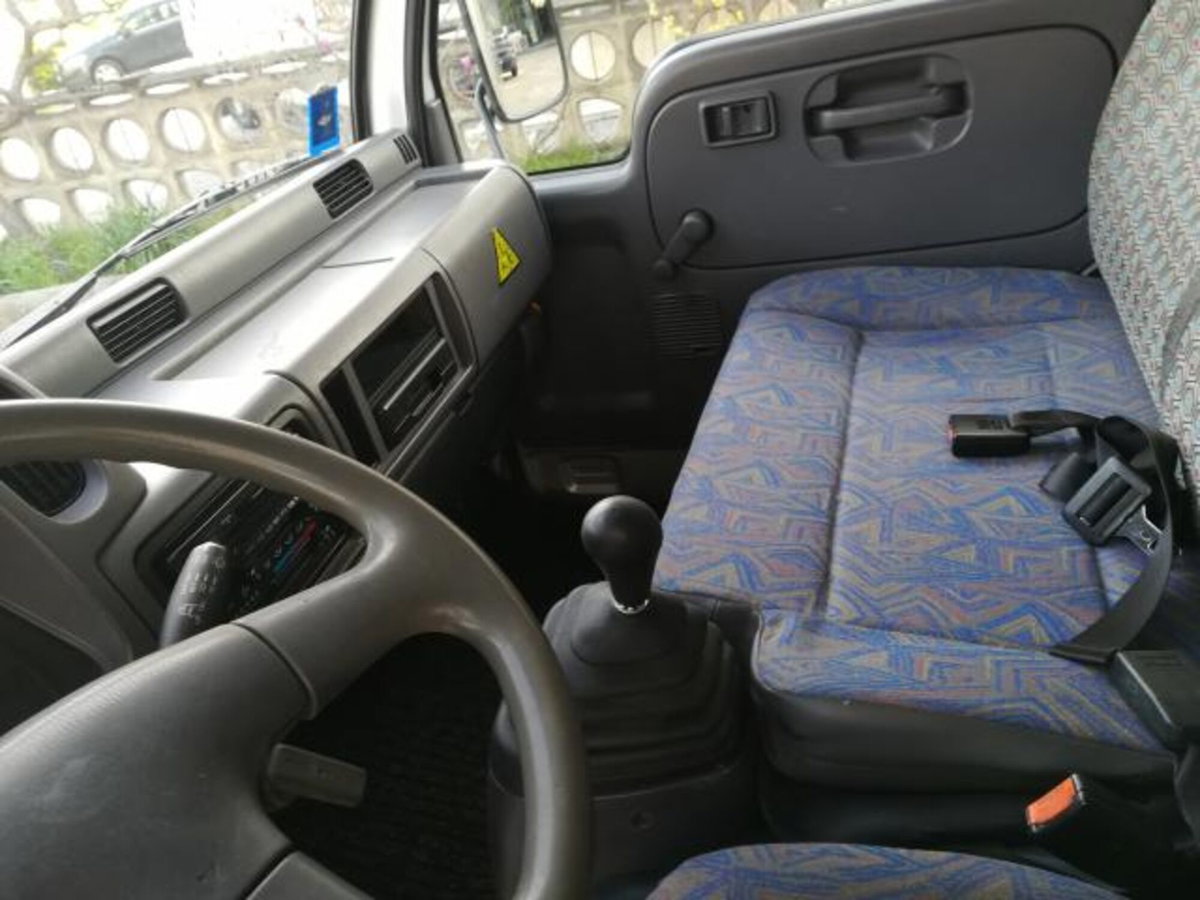 Nissan Cabstar 28.10 3.0 Tdi PC Cabinato L (5)