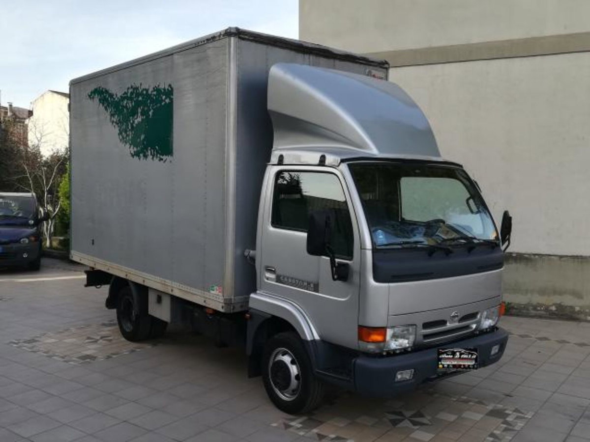 Nissan Cabstar 28.10 3.0 Tdi PC Cabinato L (7)