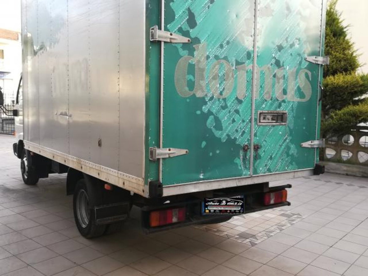 Nissan Cabstar 28.10 3.0 Tdi PC Cabinato L (9)