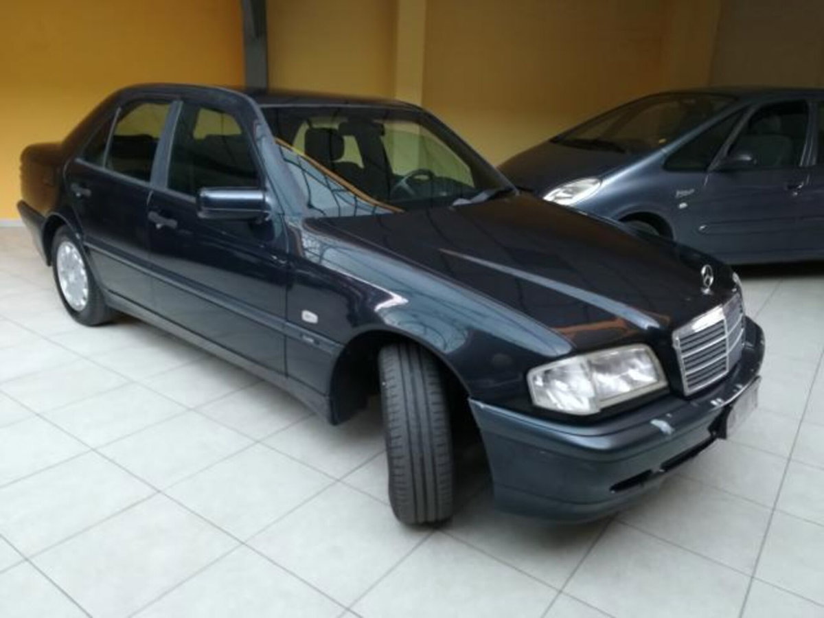 Mercedes-Benz Classe C 250 turbodiesel cat Elegance (2)