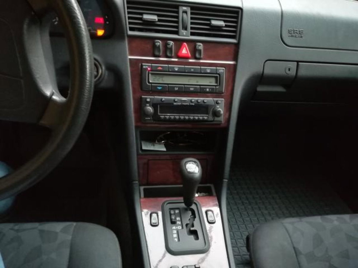 Mercedes-Benz Classe C 250 turbodiesel cat Elegance (6)