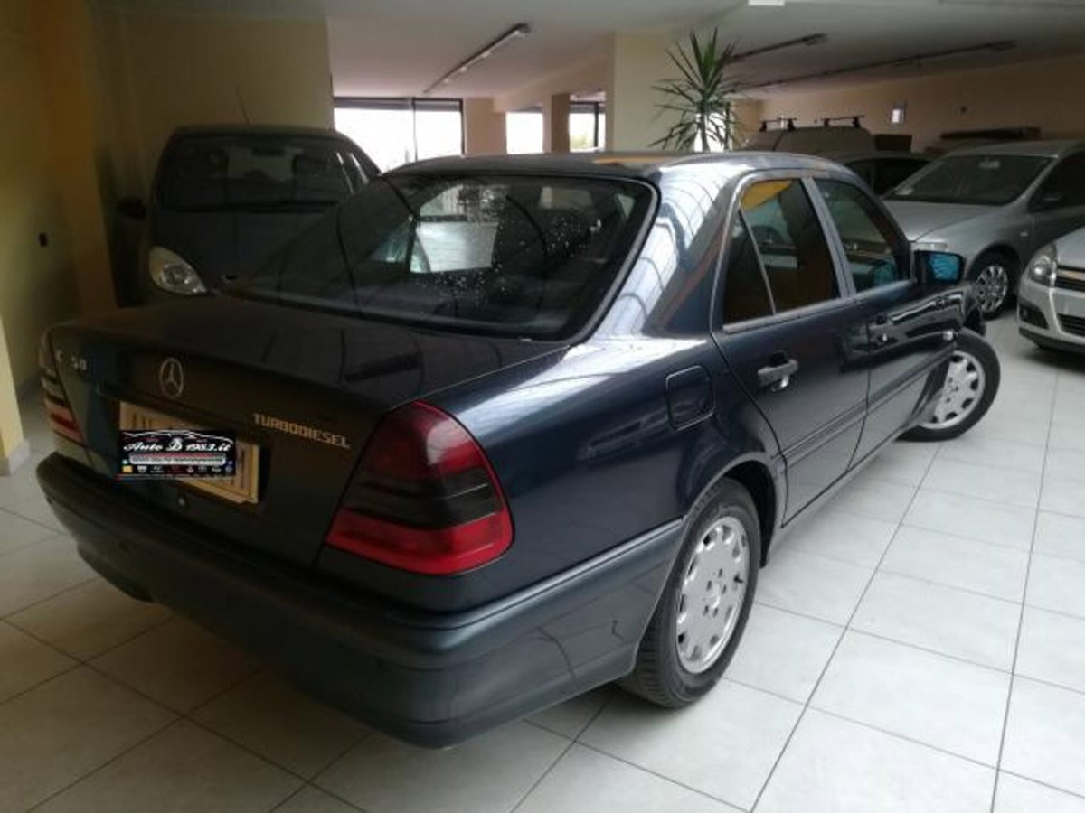 Mercedes-Benz Classe C 250 turbodiesel cat Elegance (7)