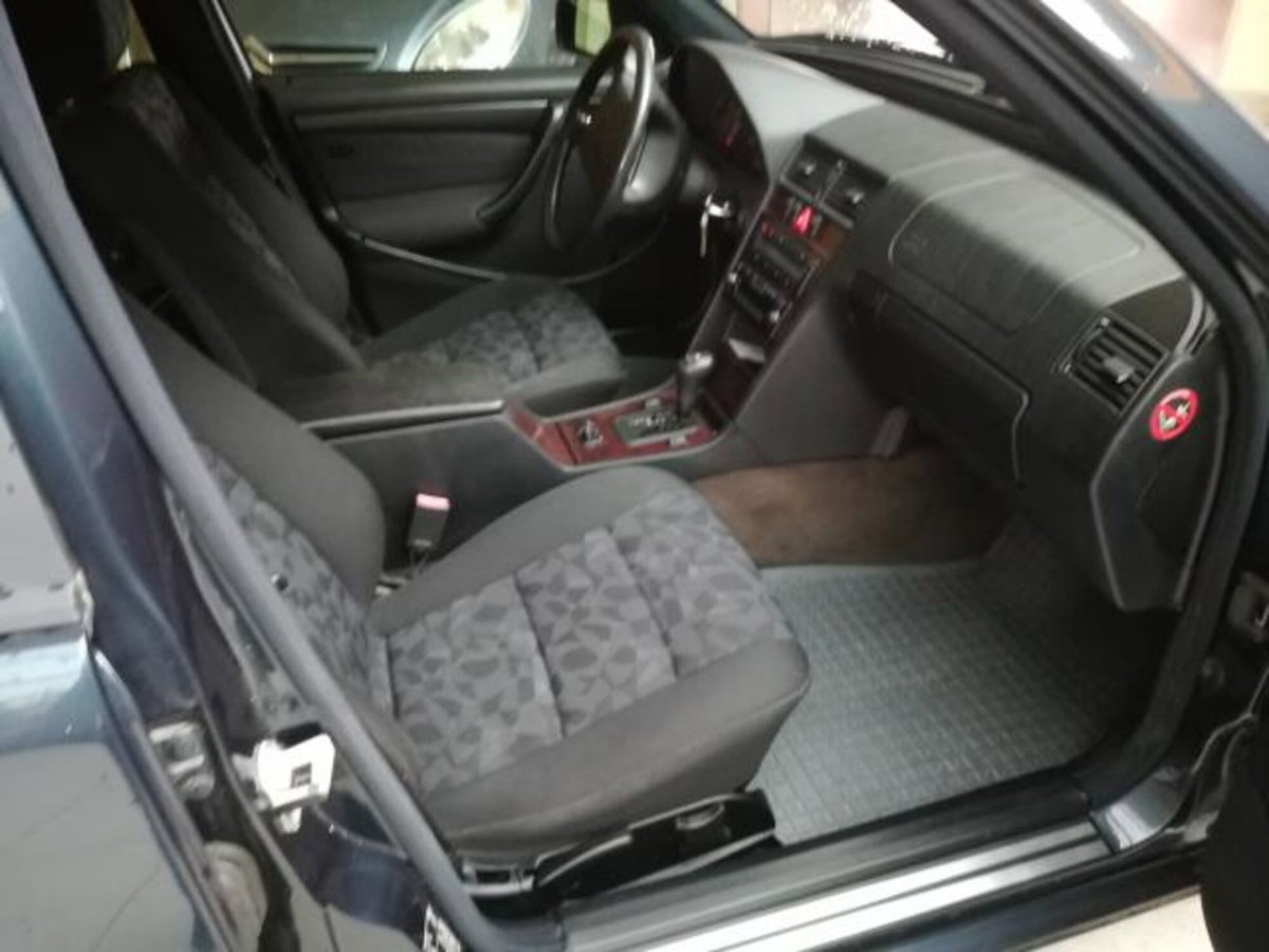 Mercedes-Benz Classe C 250 turbodiesel cat Elegance (8)