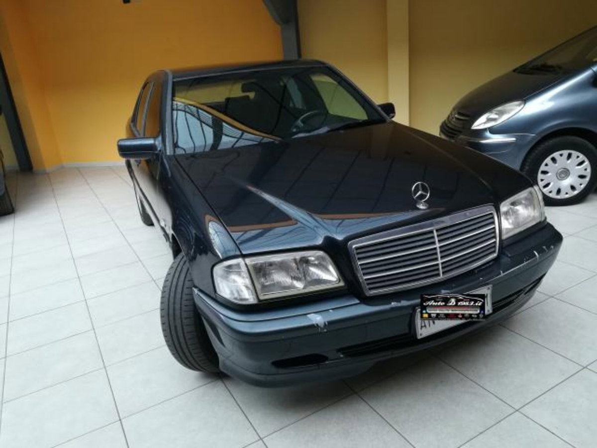 Mercedes-Benz Classe C 250 turbodiesel cat Elegance (9)