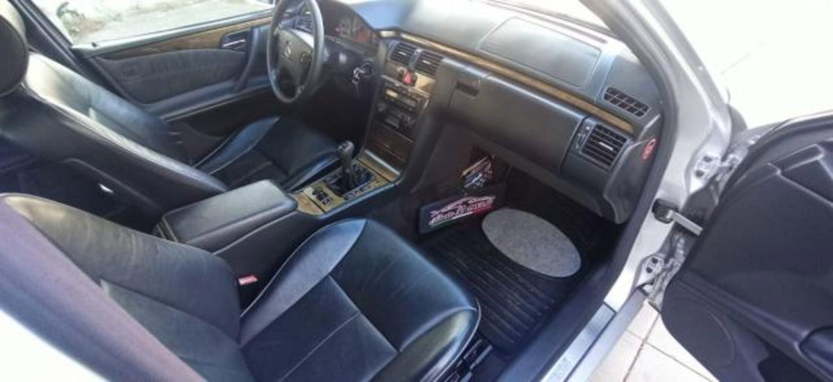 Mercedes-Benz Classe E 200 Kompressor cat Avantgarde (2)