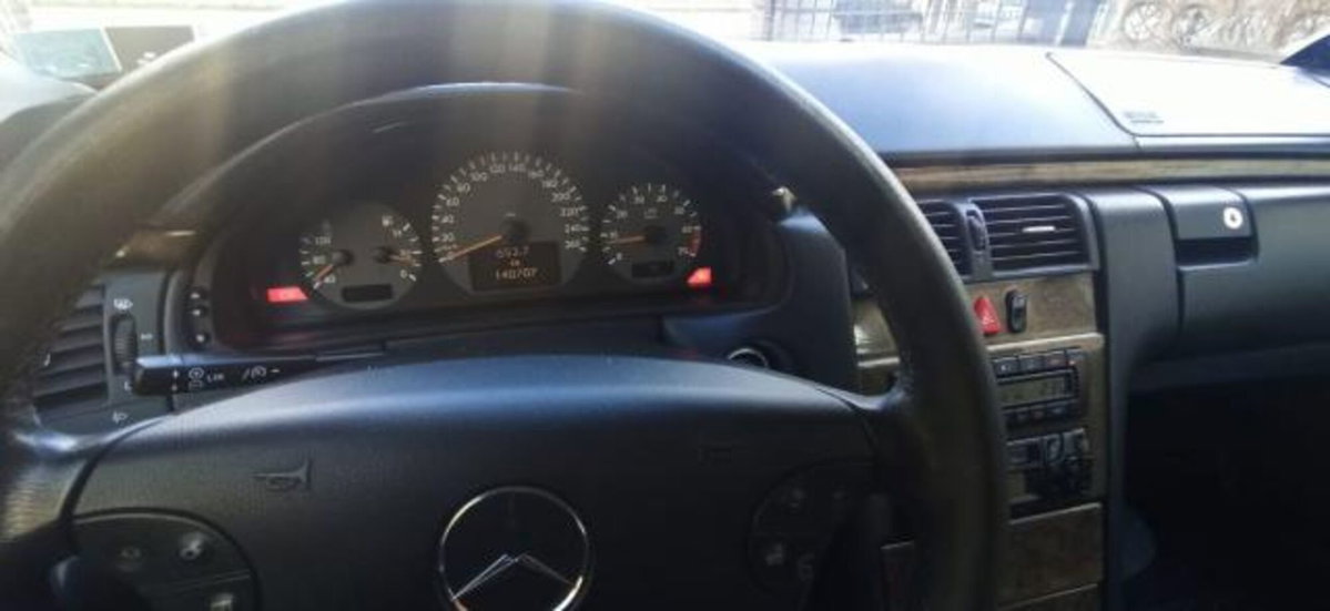 Mercedes-Benz Classe E 200 Kompressor cat Avantgarde (6)