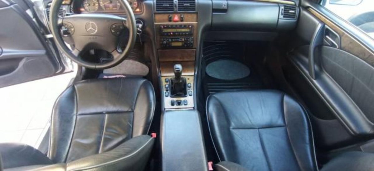Mercedes-Benz Classe E 200 Kompressor cat Avantgarde (7)