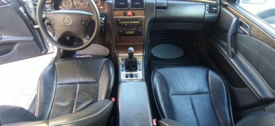 Mercedes-Benz Classe E 200 Kompressor cat Avantgarde (7)