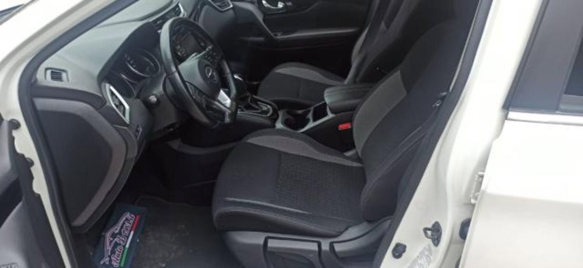 Nissan Qashqai 1.5 dCi Business (5)