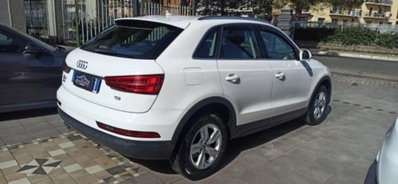 Audi Q3 2.0 TDI 120 CV S tronic Design (2)