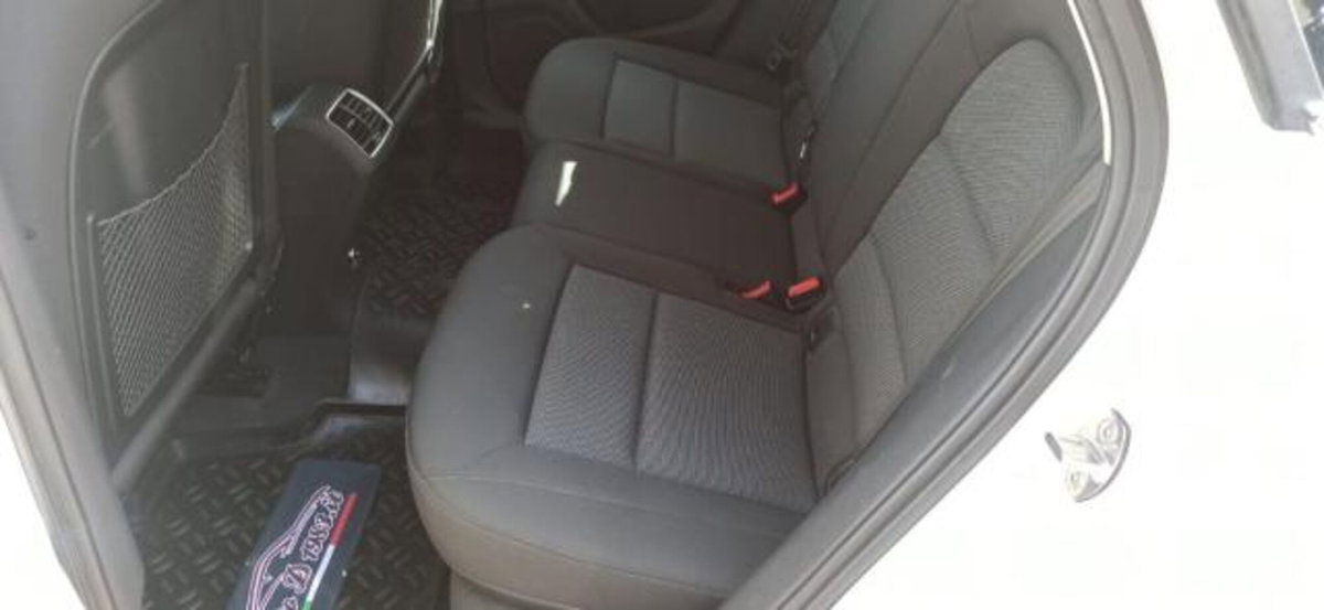 Audi Q3 2.0 TDI 120 CV S tronic Design (6)