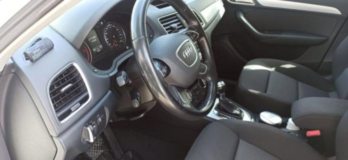 Audi Q3 2.0 TDI 120 CV S tronic Design (7)