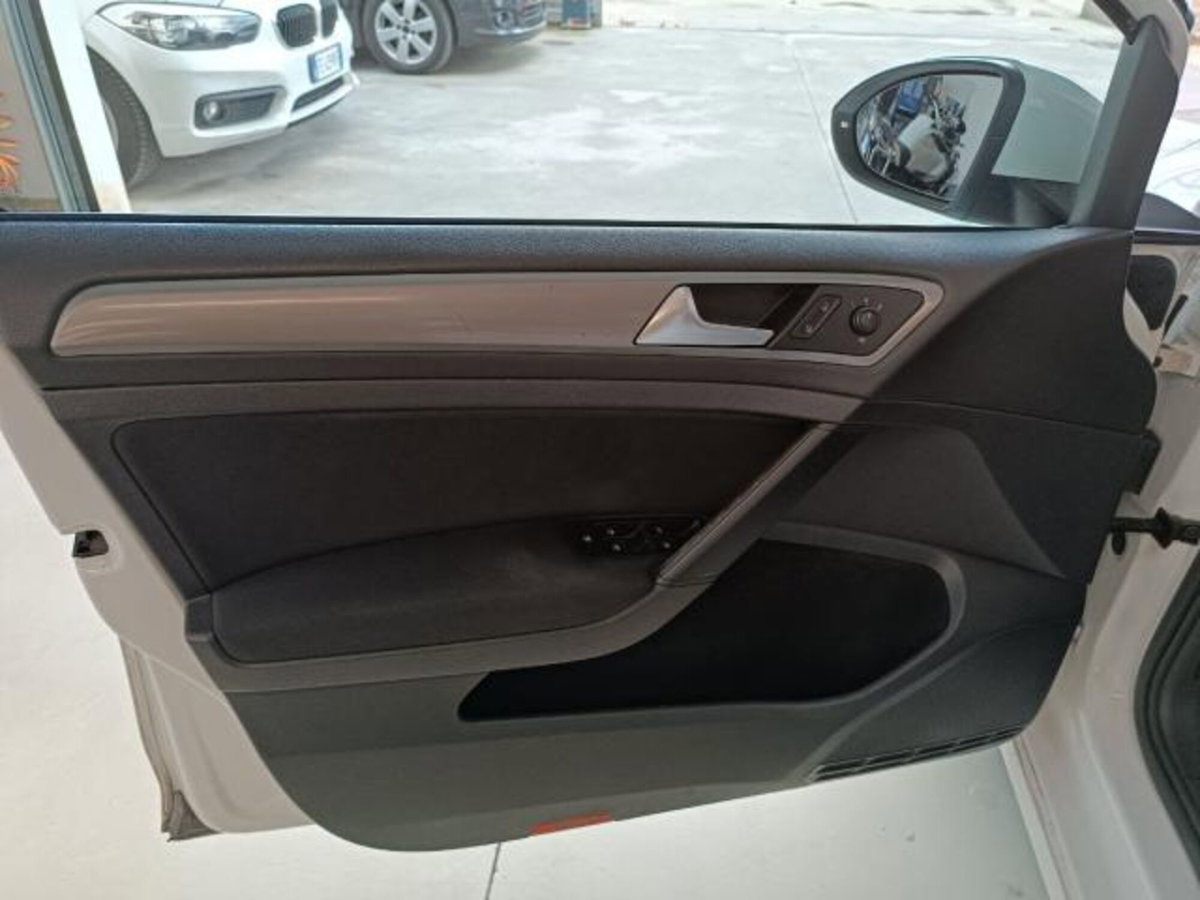 Volkswagen Golf 1.2 TSI 105 CV 5p. Trendline BlueMotion Technology (7)