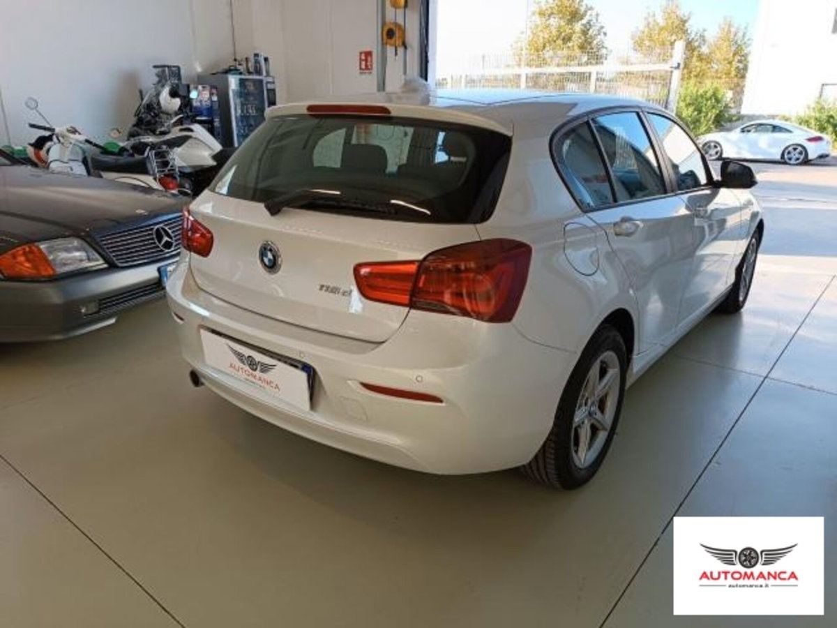 BMW Serie 1 116d 5p. Sport (4)