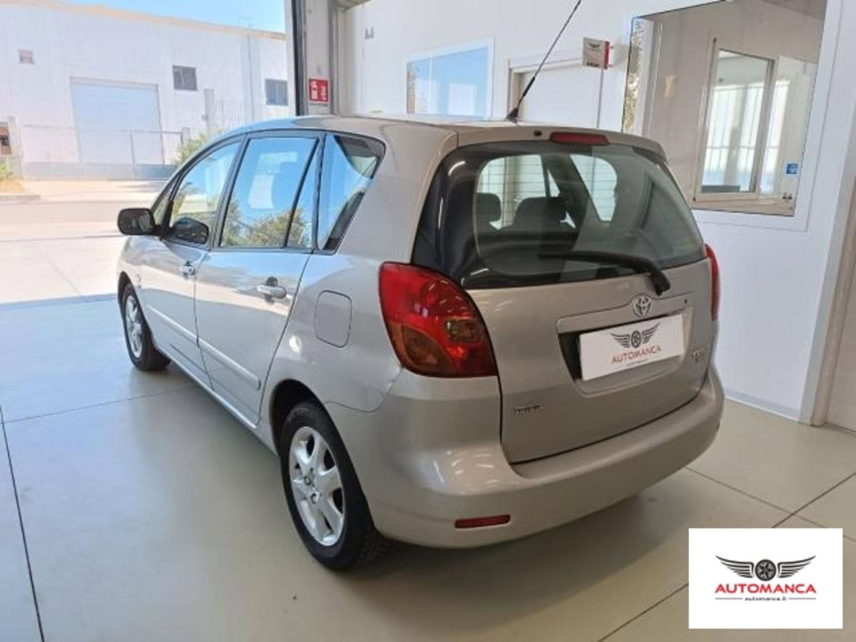 Toyota Corolla Verso 1.8 16V (4)