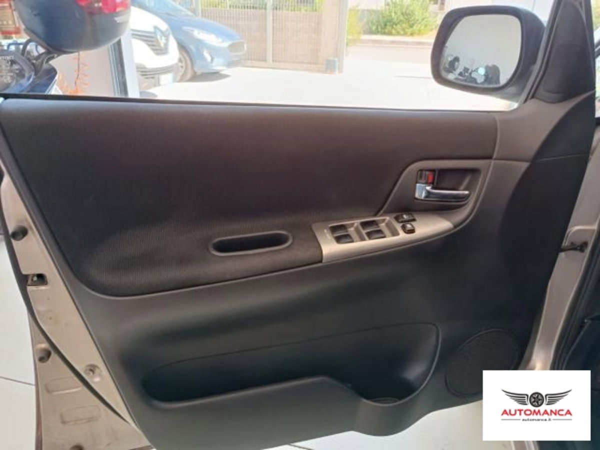 Toyota Corolla Verso 1.8 16V (6)