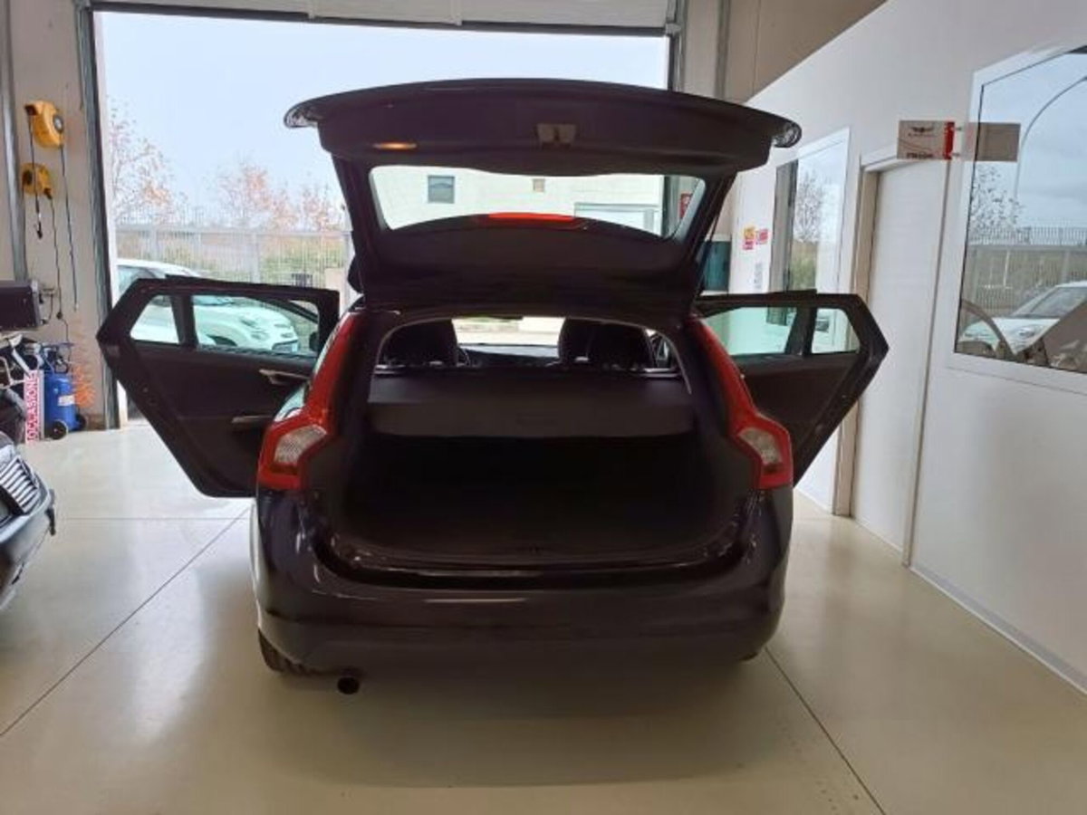 Volvo V60 D2 1.6 Powershift (18)