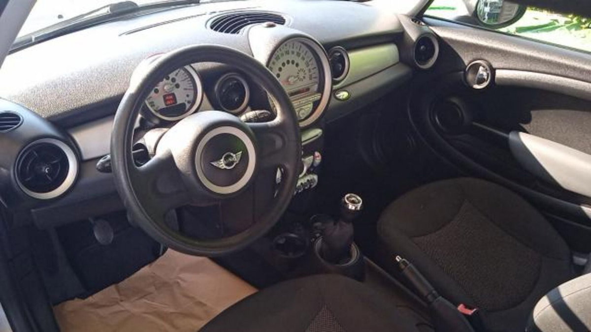 MINI Mini 1.4 16V One Pepper (11)