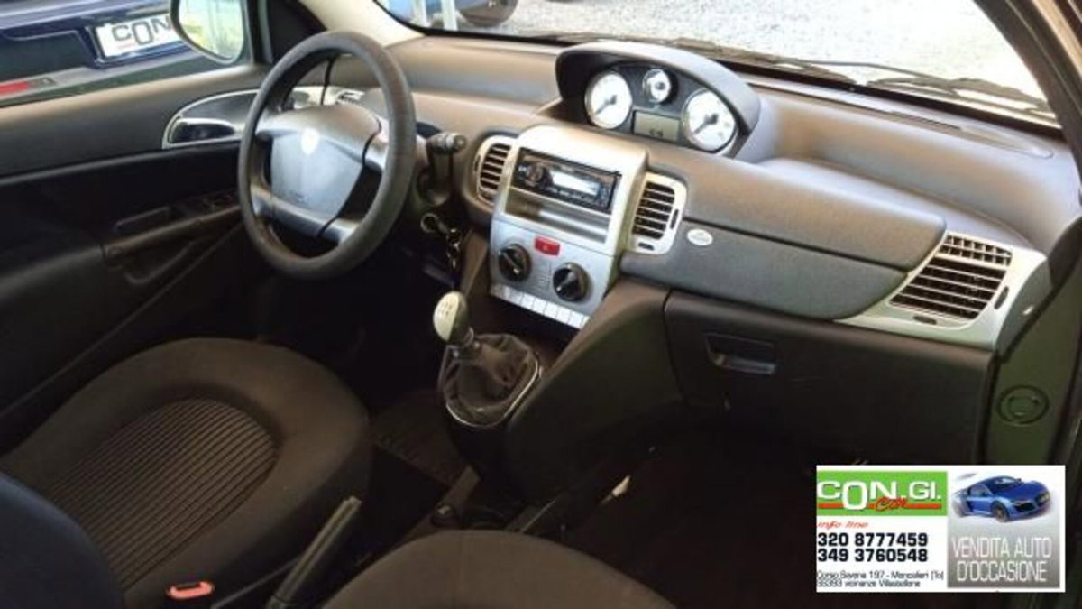 Lancia Ypsilon 1.2 New Oro (12)