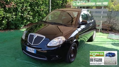 Lancia Ypsilon 1.2 New Oro (3)