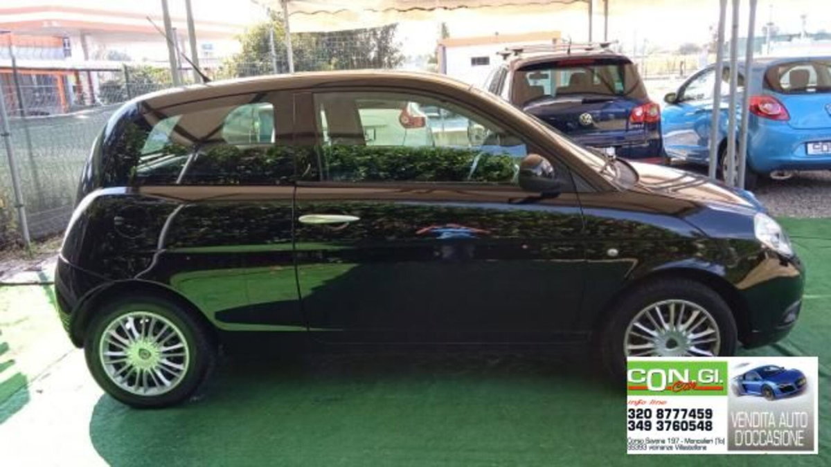 Lancia Ypsilon 1.2 New Oro (4)