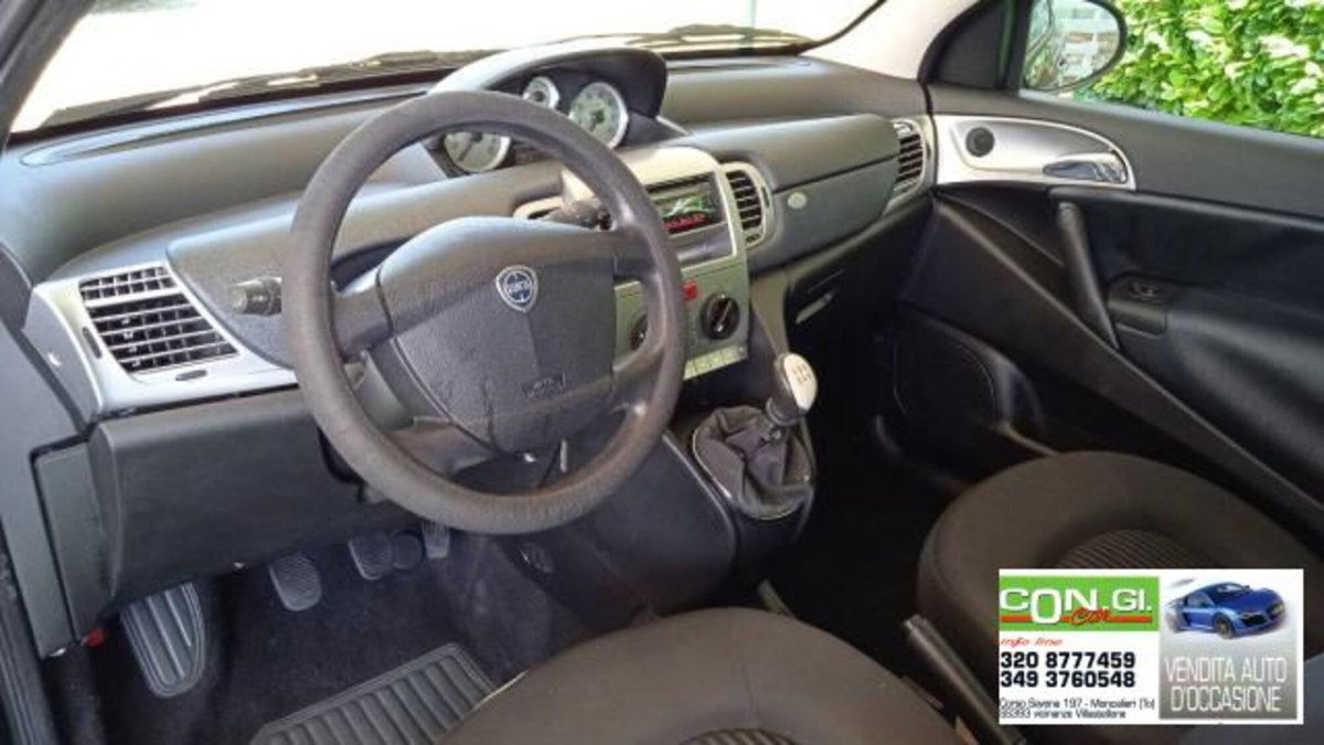 Lancia Ypsilon 1.2 New Oro (9)
