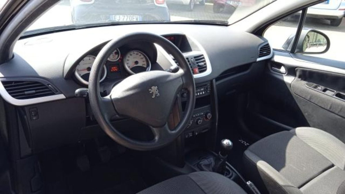 Peugeot 207 VTi 95CV 5p. Energie Sport (9)