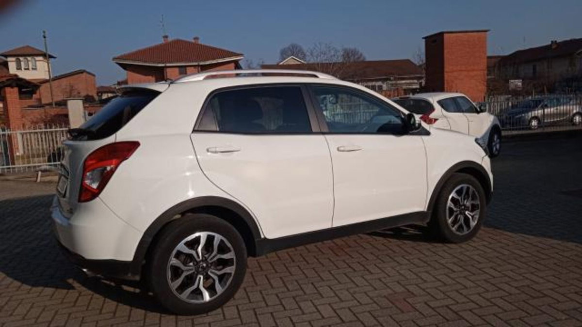 Ssangyong Korando 2.2 Diesel AWD MT Limited (3)