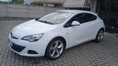 Opel Astra GTC 1.4 Turbo 120CV S&S 3 porte Cosmo (8)