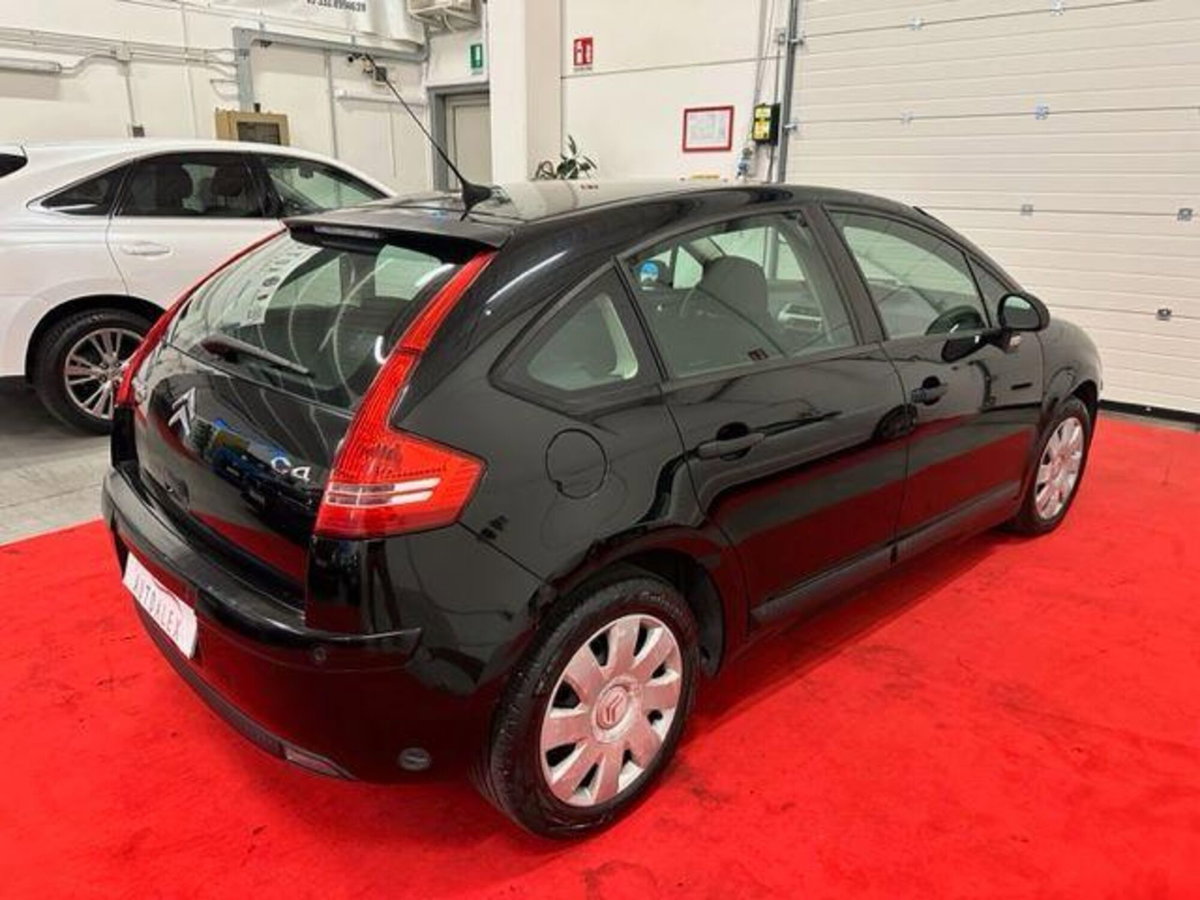 Citroen C4 1.4 Classique (2)