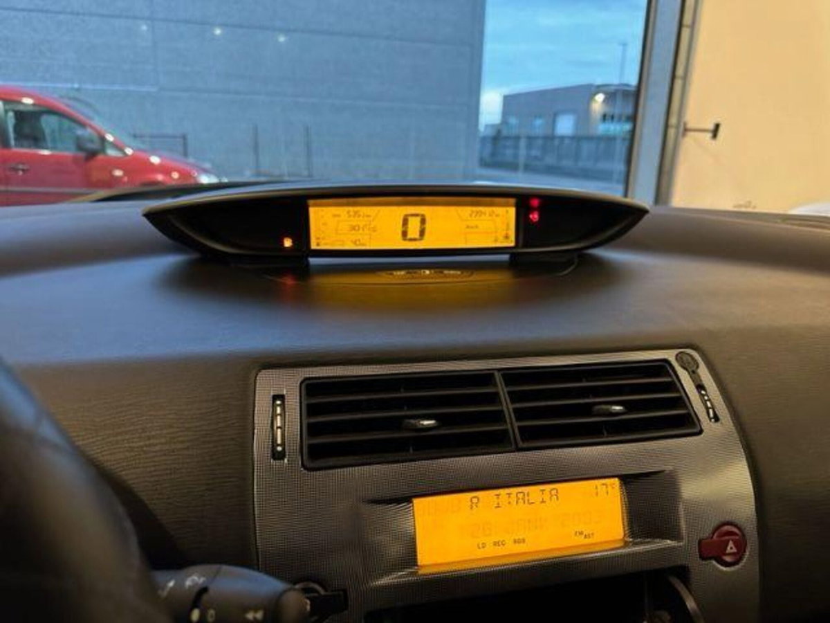 Citroen C4 1.4 Classique (7)