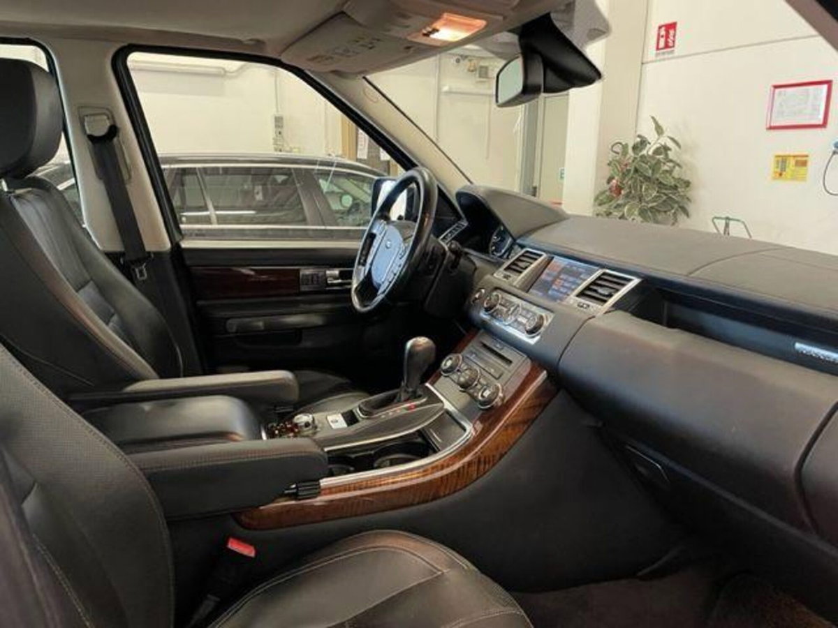Land Rover Range Rover Sport 3.0 SDV6 HSE (11)