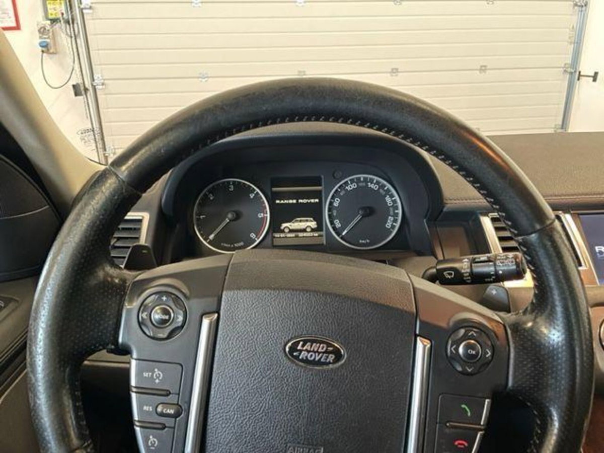 Land Rover Range Rover Sport 3.0 SDV6 HSE (7)