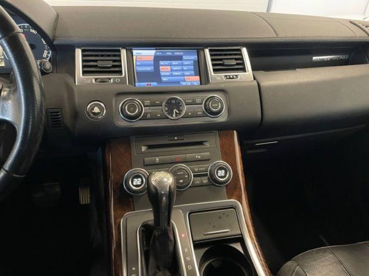 Land Rover Range Rover Sport 3.0 SDV6 HSE (9)