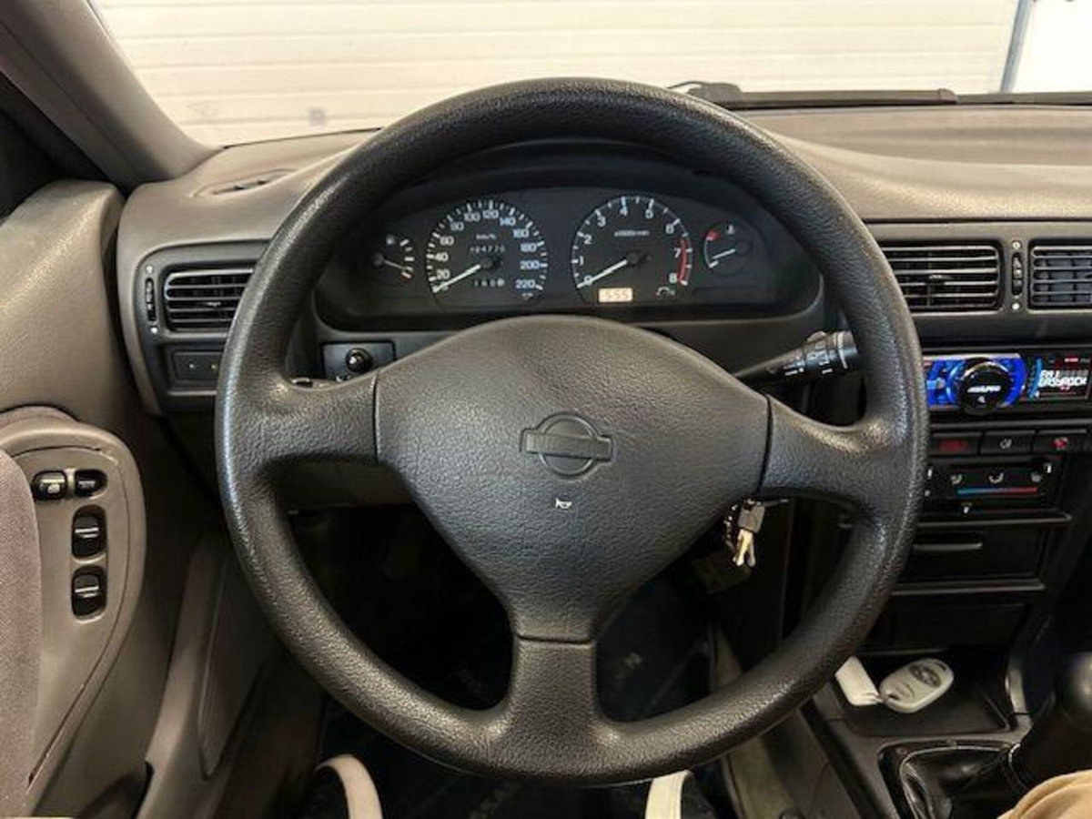 Nissan NX 1.4i 16V cat 3 porte GX (9)