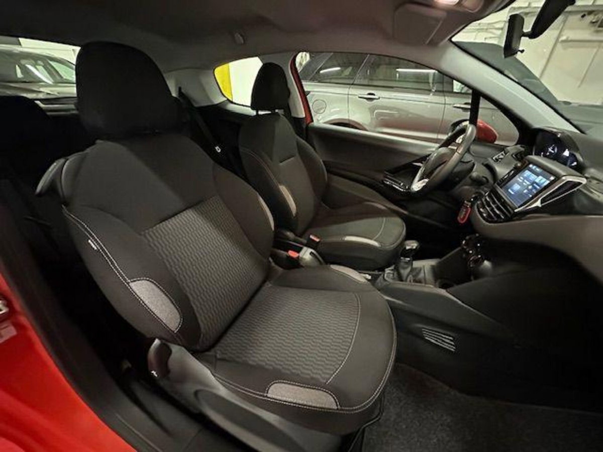 Peugeot 208 82 3 porte Access (13)