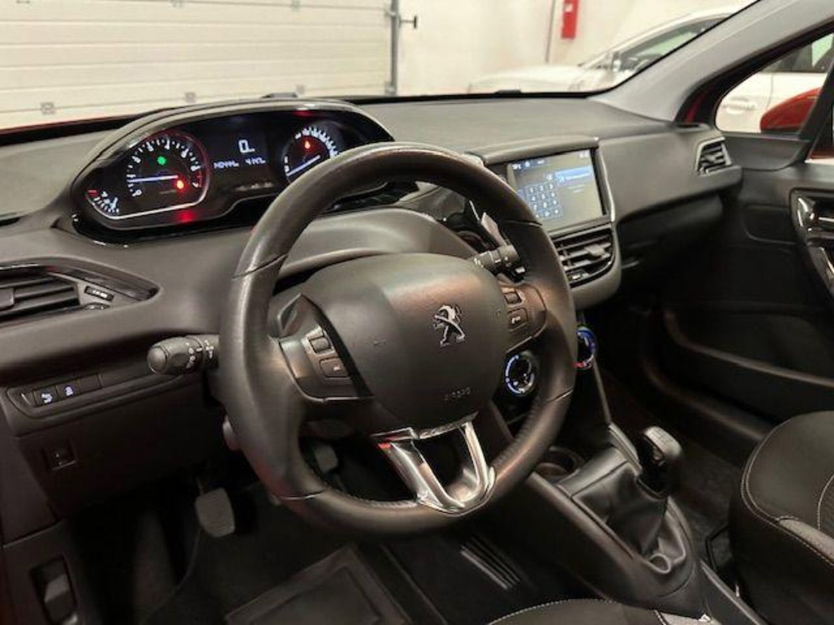 Peugeot 208 82 3 porte Access (8)